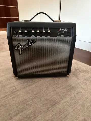 Fender Frontman 15G Guitar Practice Amp