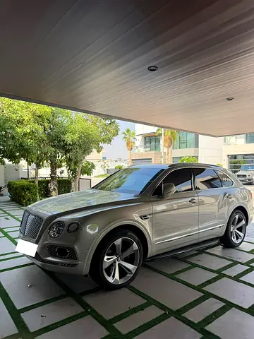 Bentley Bentayga Special Edition 2018 | GCC Specs | Pristine Condition
