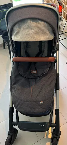 Silver Cross Grey Stroller with bassinet and accessories in excellent condition