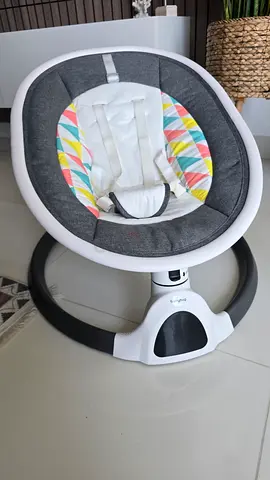 4mums MamaRoo-style Baby Swing/Seat with built-in music - Perfect Condition