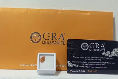 GRA Moissanite