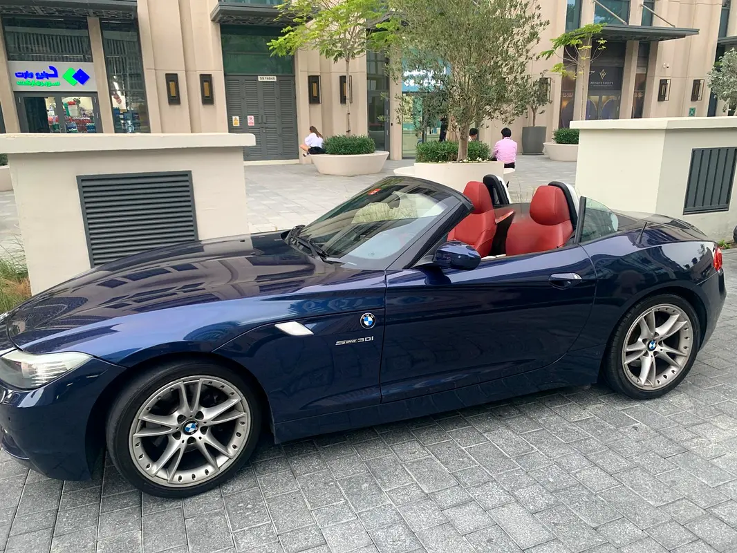 BMW Z4 2012 — photo 1 of 7
