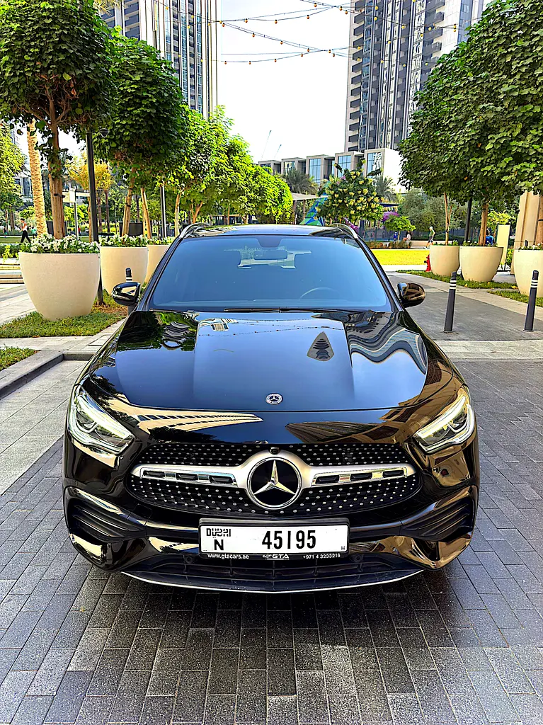Mercedes-Benz GLA-Class 2021 — photo 1 of 4