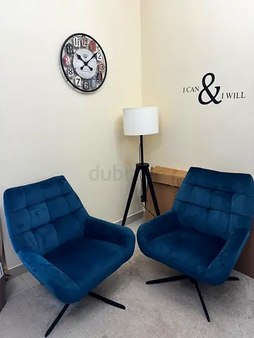 Pair of blue velvet swivel lounge chairs - Excellent condition