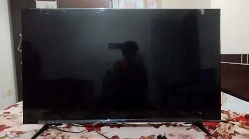 50 Smart TV Screen Broken