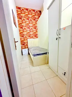!! SINGLE PARTITION!! STREET 2!! READY TO MOVE!!