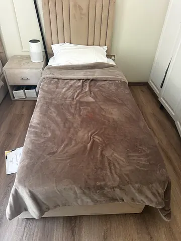 Single Bed with Headboard and Plush Blanket - Good Condition
