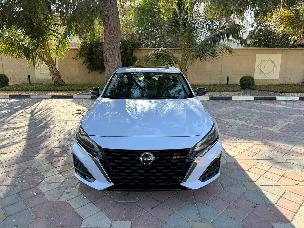 Nissan Altima 2025 — photo 1 of 10
