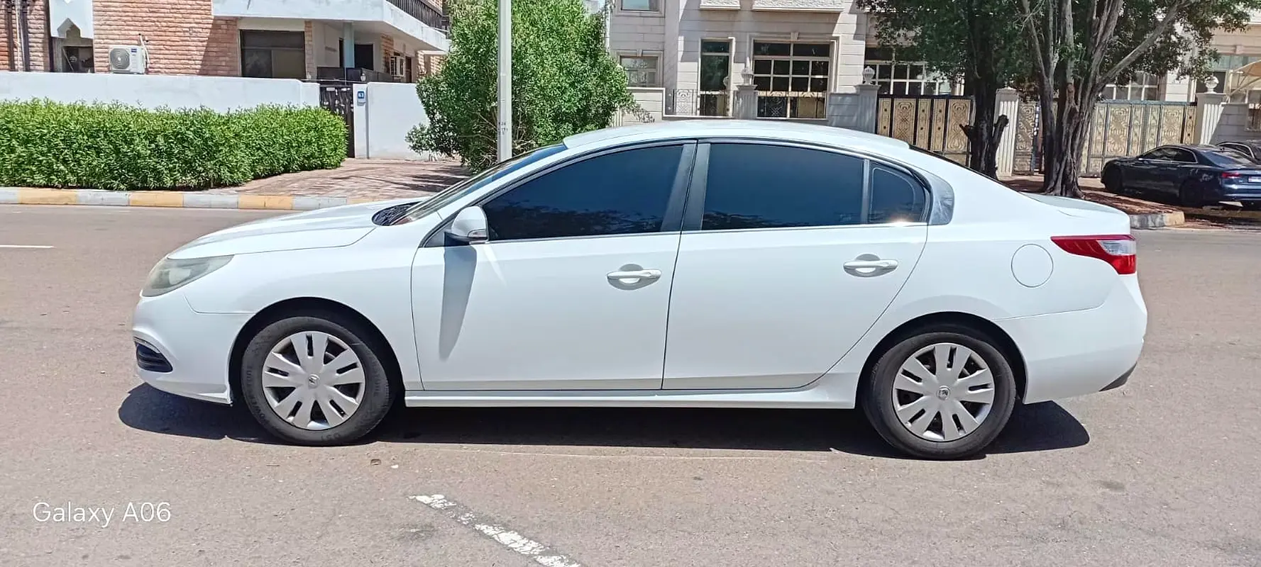 Renault Safrane 2015 — photo 1 of 5