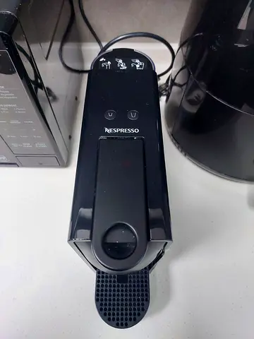 Nespresso Essenza Mini Capsule Coffee Machine (Black) – Mint Condition