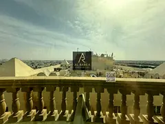Prime location - Easy access - Open view - Balcony