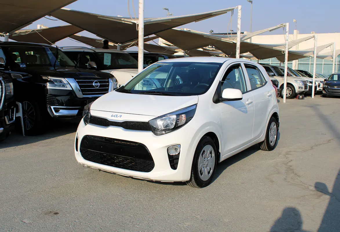 Kia Picanto 2023 — photo 1 of 11