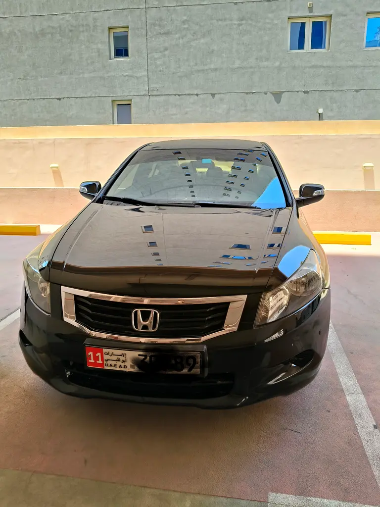Honda Accord 2009 — photo 1 of 11