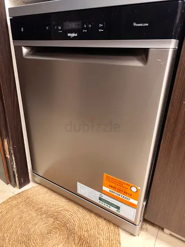 Whirlpool Dishwasher – Excellent Condition