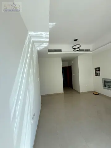 اول ساكن للايجار السنوي