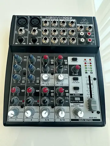Mixer Behringer Xenix 1002 10 channels