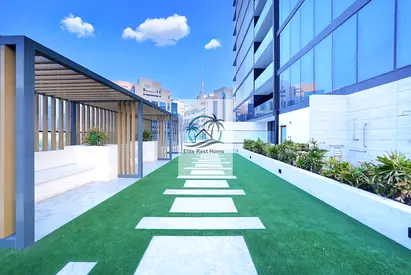 Live Above the Canal | Premium Studio