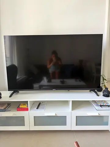 Modern LED TV with Slim Bezels