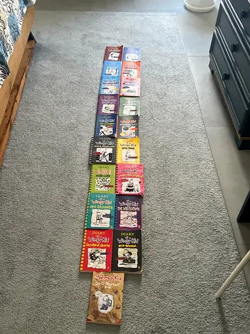 Full set of Diary of a Wimpy Kid books (collection)