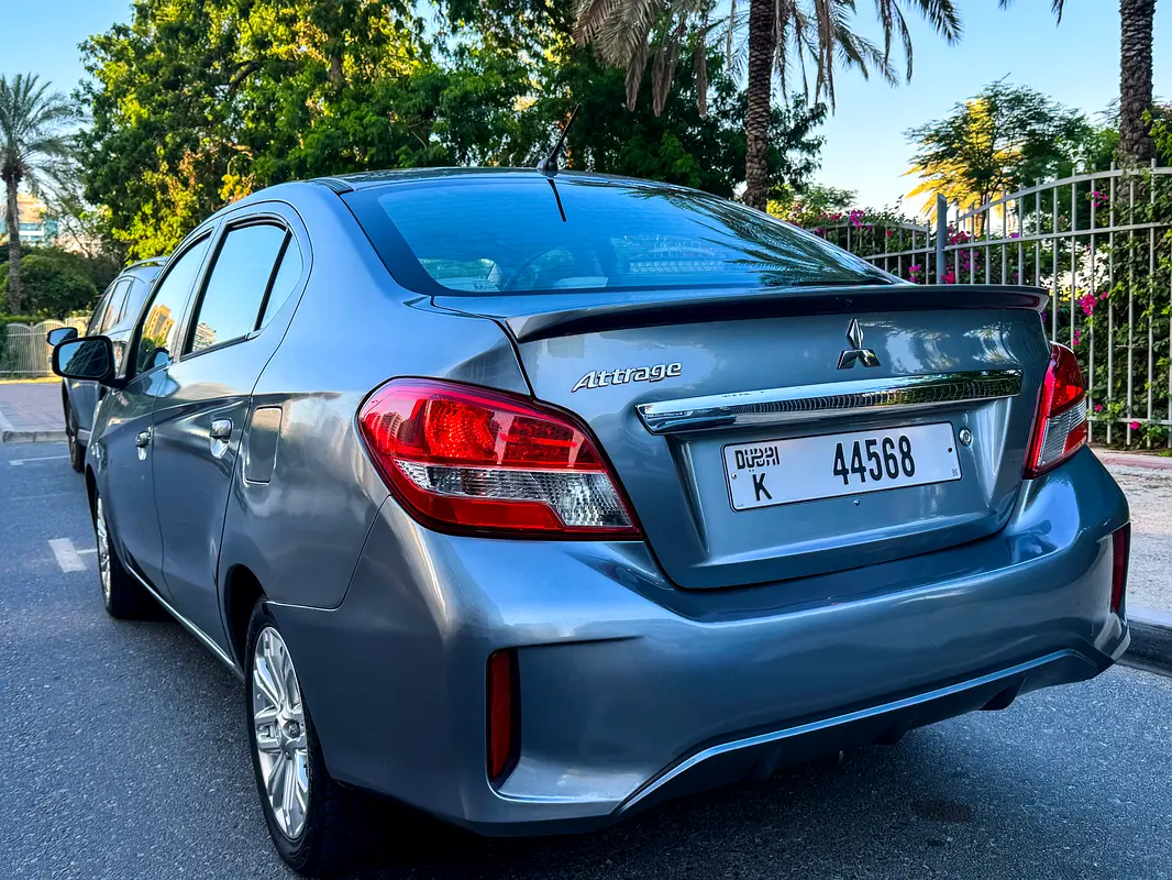 Mitsubishi Attrage 2021 — photo 1 of 8