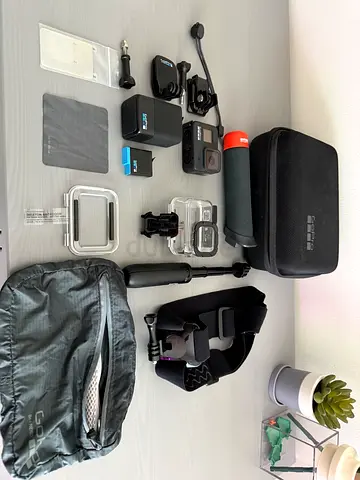 GoPro action camera works perfectly, very clean as hardly used, including - many accessories