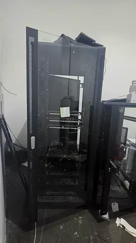 19-inch Server Rack Cabinet with Glass Door (42U) - Good Condition