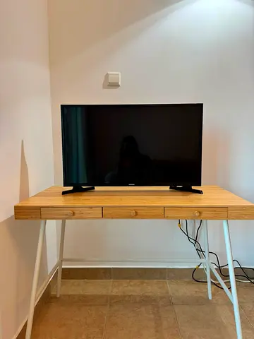 Samsung 32inch Smart TV
