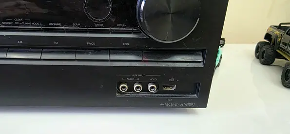 Home Theater ONKYO AV Receiver HT-R391 + Speakers