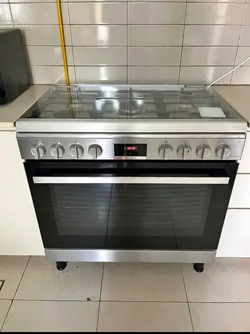 Bosch 6 series model 5 burner gas cooker 90by60 cm