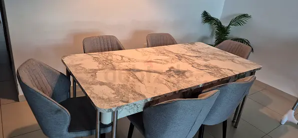 Dining table set