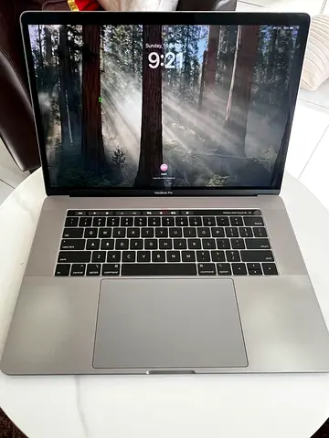 Mac Book Pro 15.1”