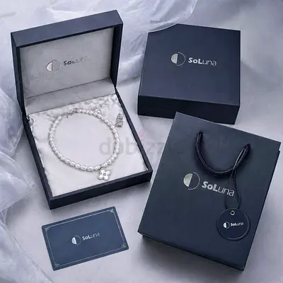 Pearl Bracelet with Clover Charm - SoLuna (Boxed)