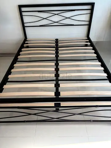 Sturdy Black Metal Bed Frame with Slats