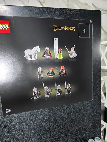 Brand new - Sealed - 11377 - The Lord of the Rings: Minas Tirith - 8278 Pieces