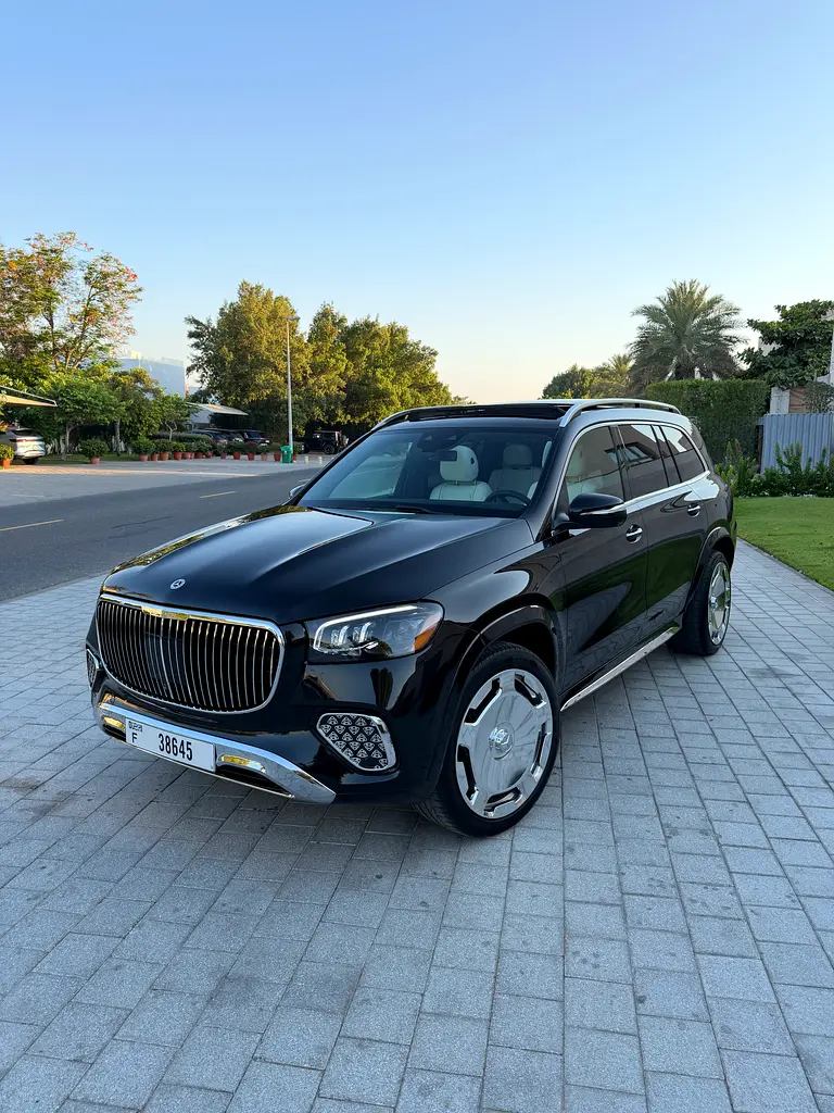 Mercedes-Benz GLS-Class 2024 — photo 1 of 20