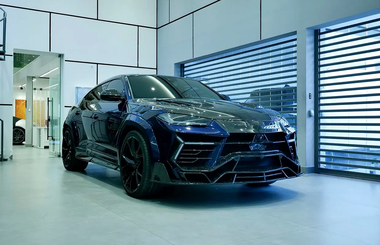 Lamborghini Urus 2019 — photo 1 of 15