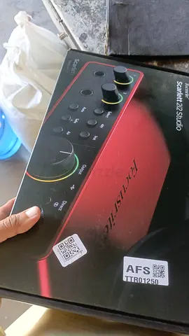 Focusrite Scarlett 2i2 Studio (boxed) - Audio Interface with Mic  Headphones