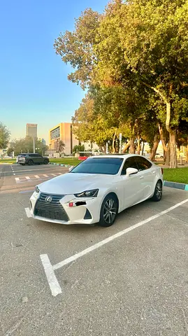 2019 Lexus IS 300 Premier GCC, no accidents, original paint, fully serviced, new tires