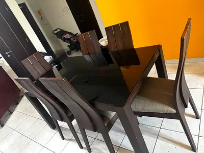 6 seaters Dining Table