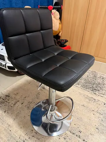 Stool bar