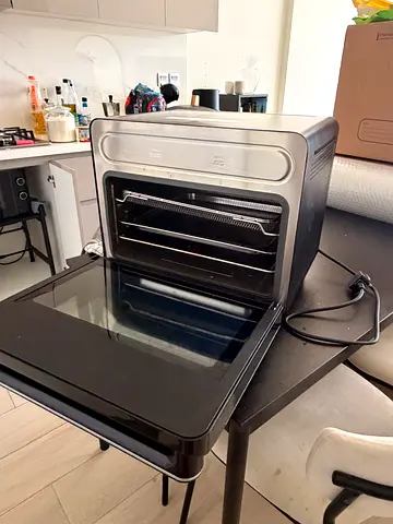 Compact countertop electric oven in good working condition