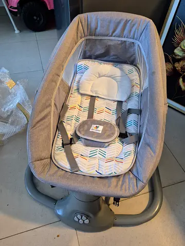 Baby swing
