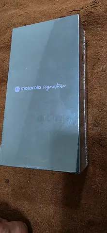 Motorola signature (sealed) - original packaging