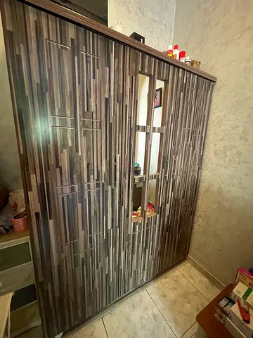 Large Modern 3 Doors Wardrobe with Mirror