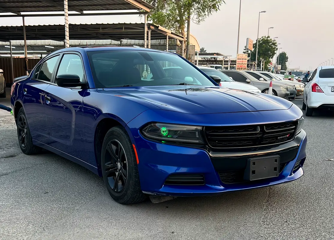 Dodge Charger 2020 — photo 1 of 18