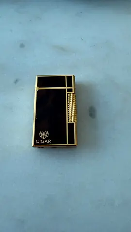 Zaima Saphir Lighter
