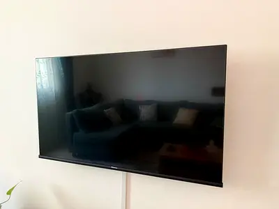 Hisense  Smart TV 43” in Excellent Condition