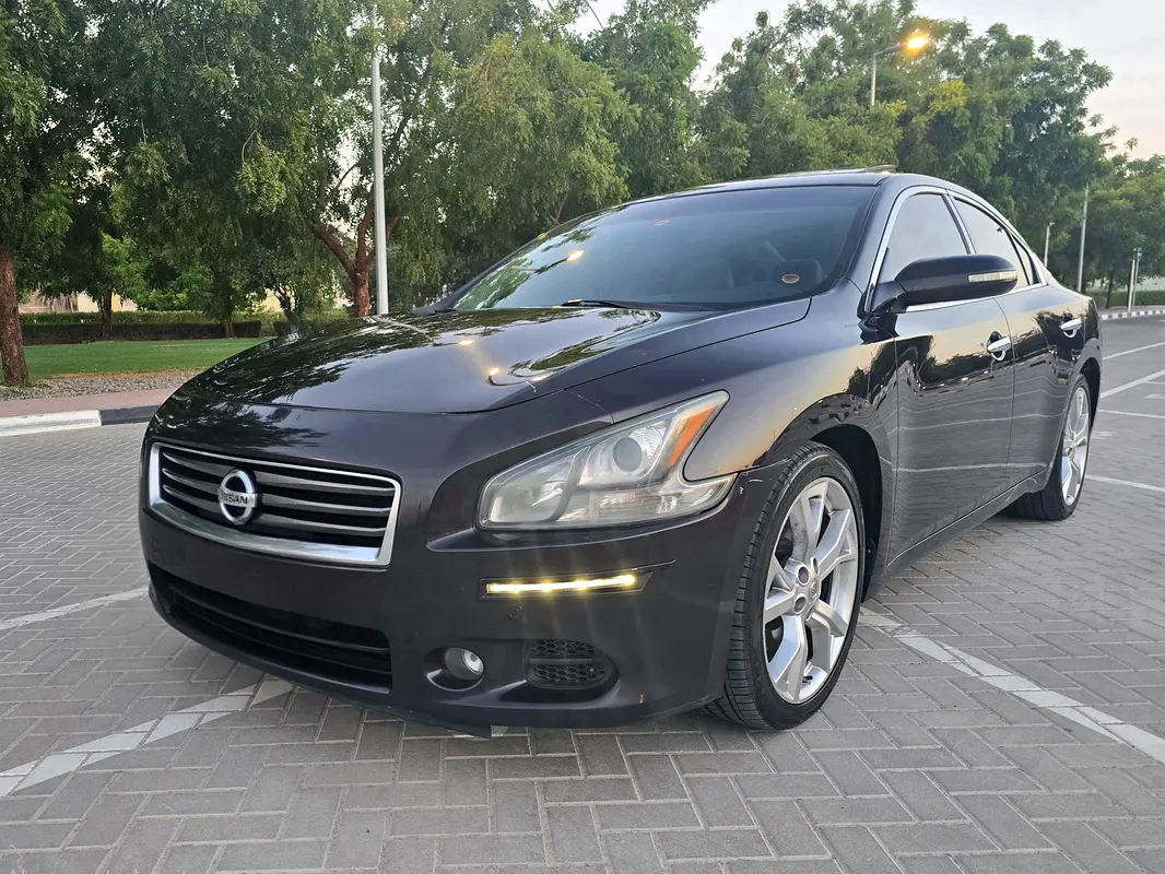 Nissan Maxima 2014 — photo 1 of 14