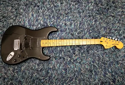 Squier Stratocaster
Vintage Modified 70s Stratocaster®, Maple Fingerboard, Black
Model #: 030122750