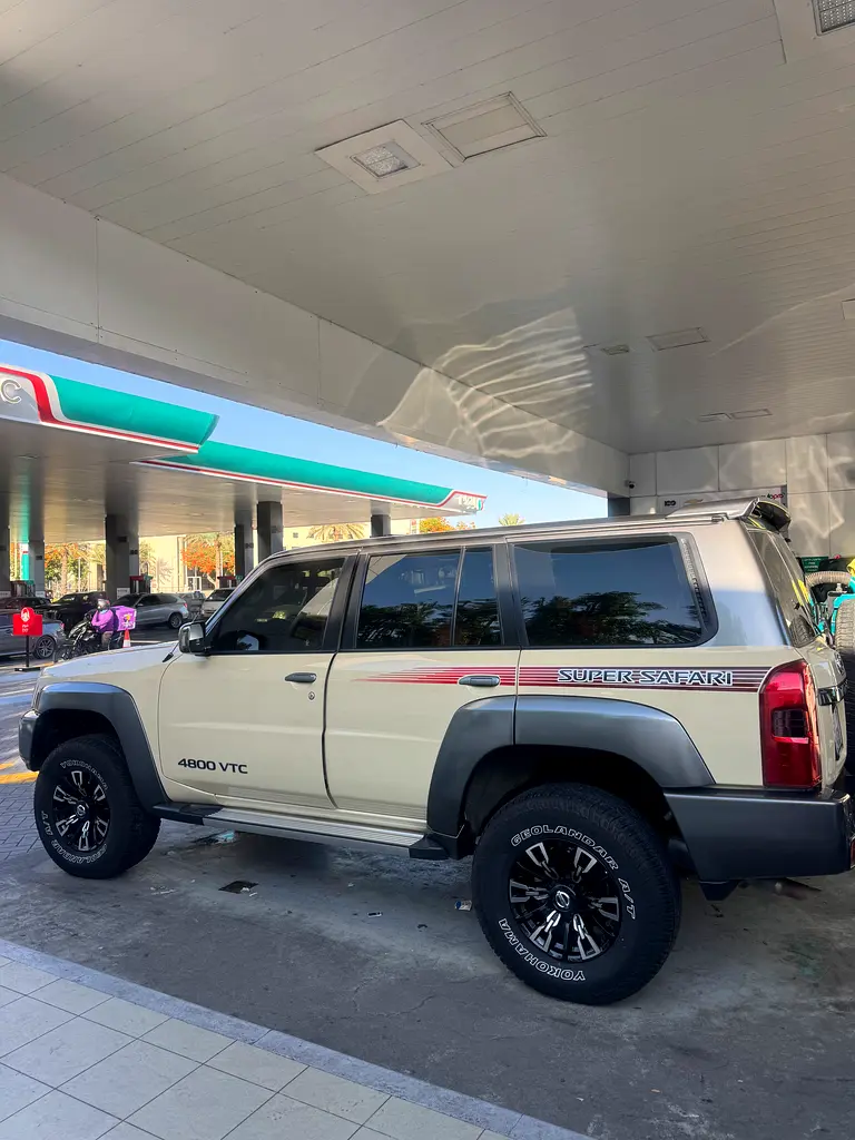 Nissan Patrol Safari 2023 — photo 1 of 9